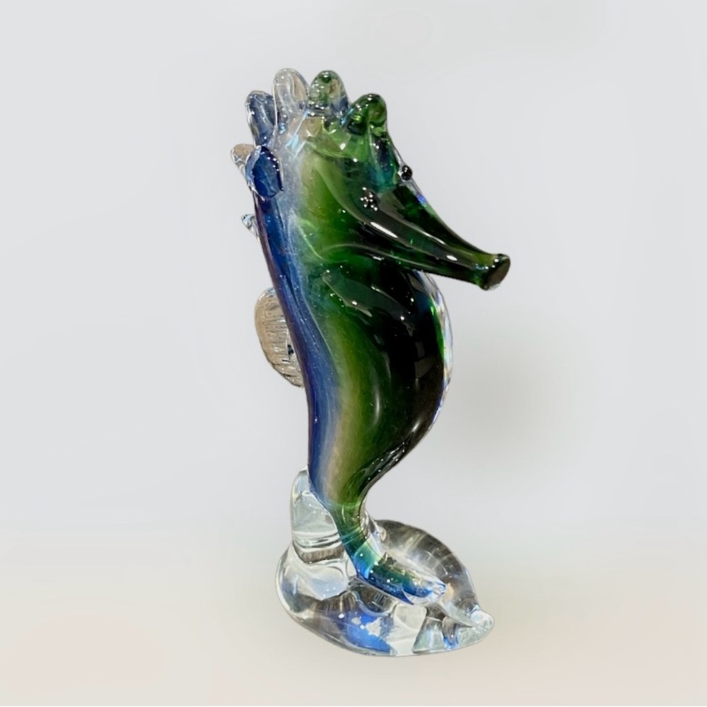Unique Dynasty Gallery Blue Green Glow In the Dark Seahorse Paper Weight - Picture 4 of 7